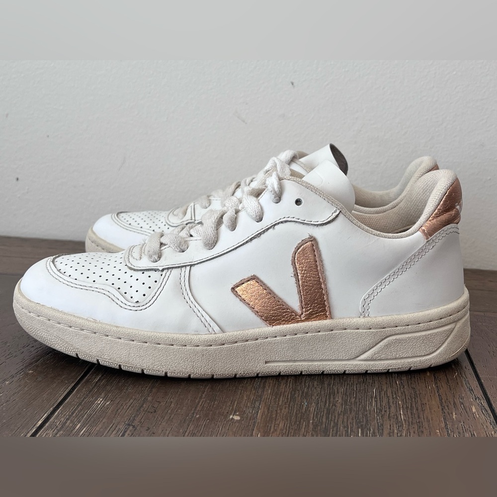 Veja Sneakers Womens size 5 - Picture 7 of 10
